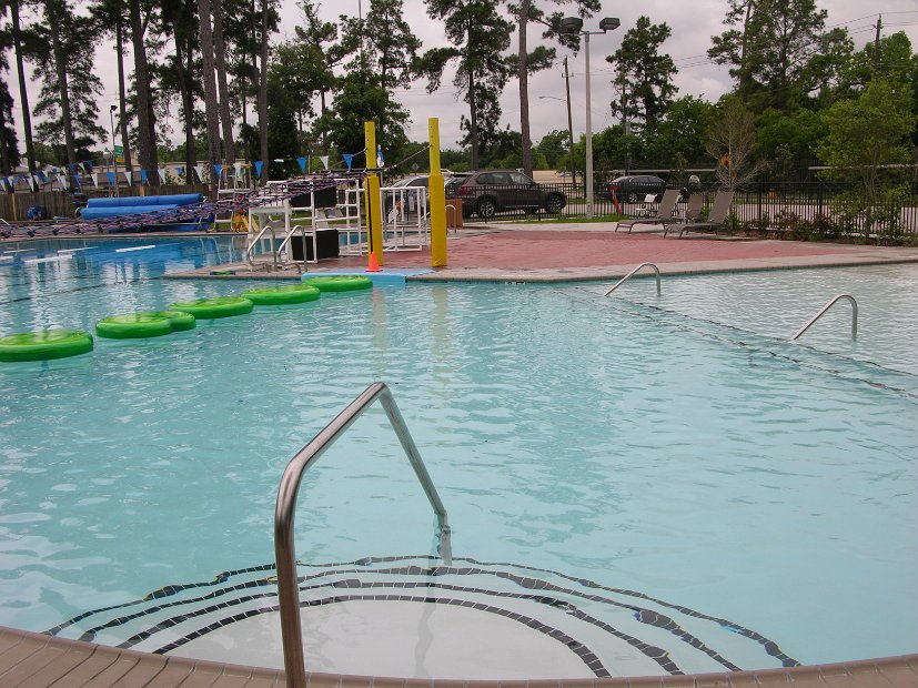 Dad's Club 50 meter olympic pool and childrens pool 1006 Voss Road (11)